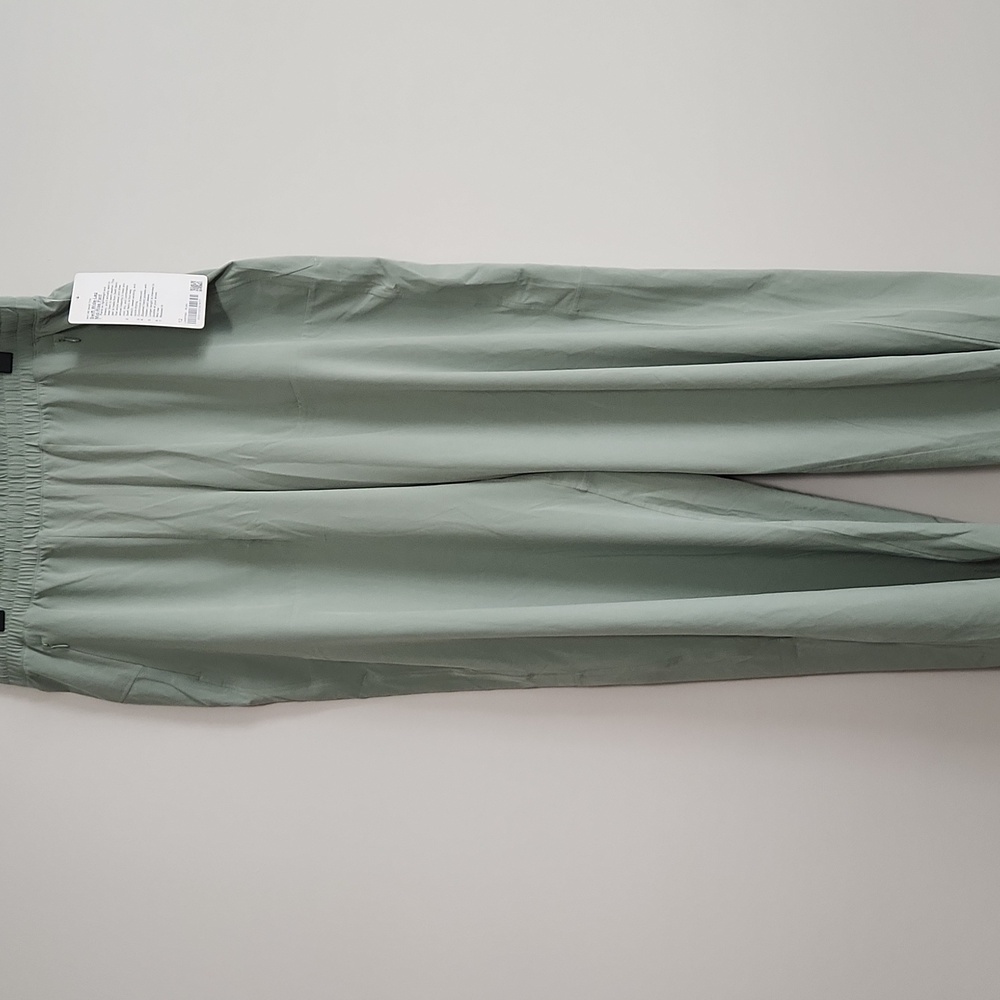 Lululemon Wide-Leg Mid-Rise Pant Size 12